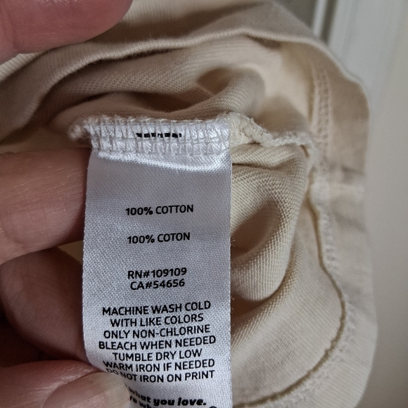 Life is Good Women’s Cream V-Neck Crusher Graphic Tee 100 % Cotton SZ XL - Picture 5 of 7